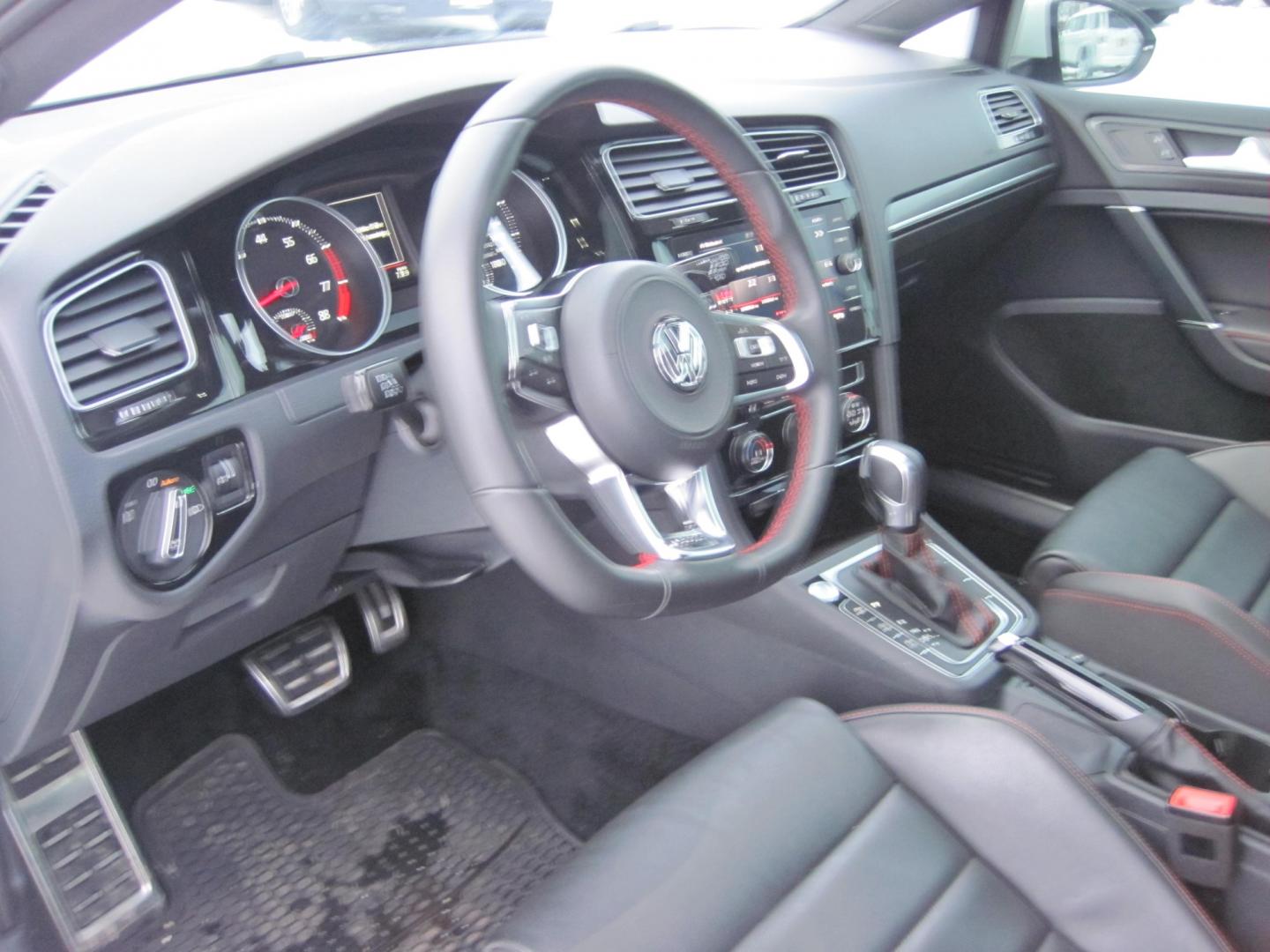 2020 white Volkswagen Golf GTI SE Hatch (3VW6T7AU2LM) with an 2.0L L4 DOHC 16V TURBO engine, 7A transmission, located at 9530 Old Seward Highway, Anchorage, AK, 99515, (907) 349-3343, 61.134140, -149.865570 - Low Miles on this Volkswagen Golf GTI SE, sunroof, Leather heated seats, come take a test drive - Photo#7